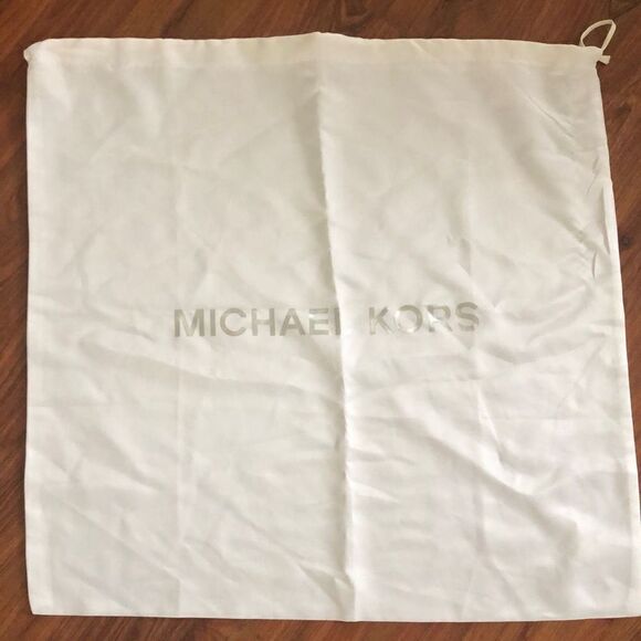 Michael Kors Silky beige large dust bag. - Picture 1 of 3